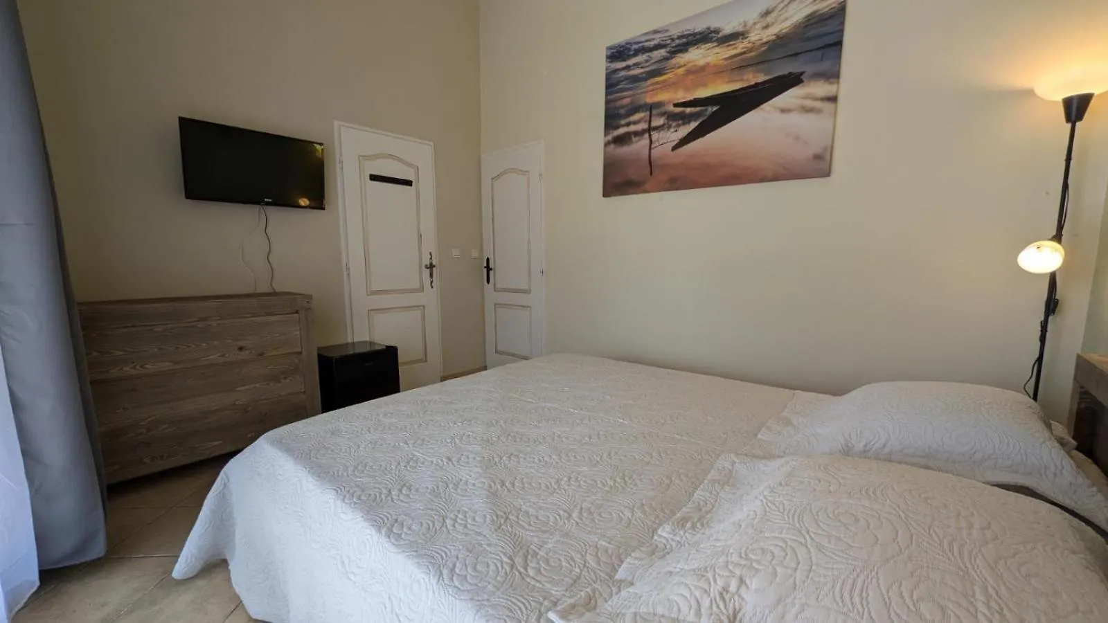 Les Geckos Bed & Breakfast Saintes-Maries-de-la-Mer 0*,  France