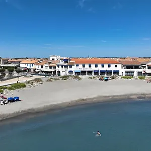 Camille Saintes-Maries-de-la-Mer